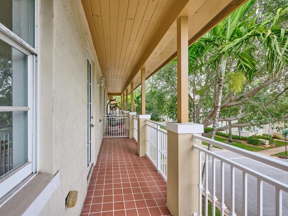 2401 NW 7th Street, Boynton Beach FL 33426