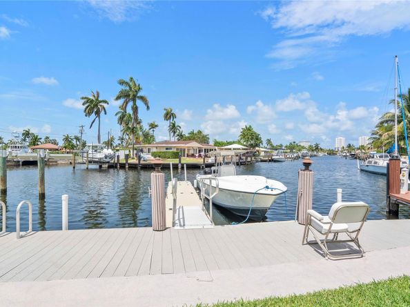 2201 SE 9th St 206, Pompano Beach FL 33062
