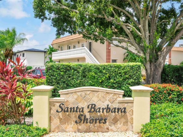 2201 SE 9th St 206, Pompano Beach FL 33062