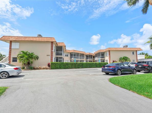 2201 SE 9th St 206, Pompano Beach FL 33062