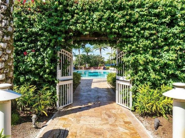 4825 Bocaire Boulevard, Boca Raton FL 33487