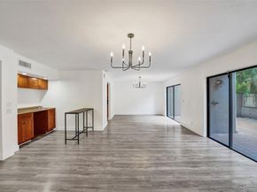 103 Heatherbrook Way 143, Hollywood FL 33021