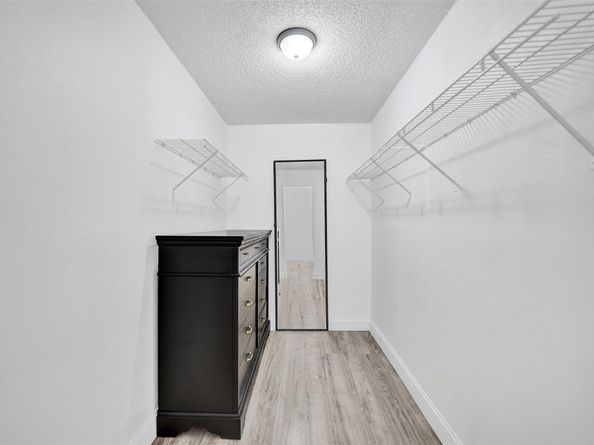 103 Heatherbrook Way 143, Hollywood FL 33021