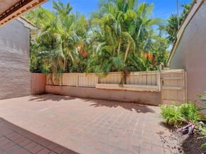 103 Heatherbrook Way 143, Hollywood FL 33021