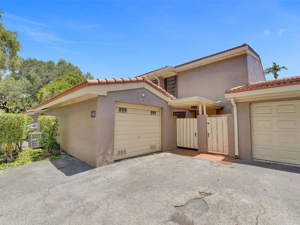 103 Heatherbrook Way 143, Hollywood FL 33021