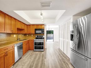 103 Heatherbrook Way 143, Hollywood FL 33021