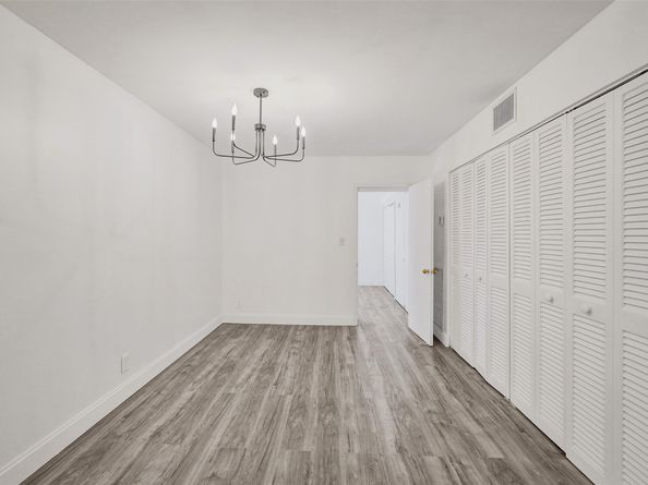 103 Heatherbrook Way 143, Hollywood FL 33021