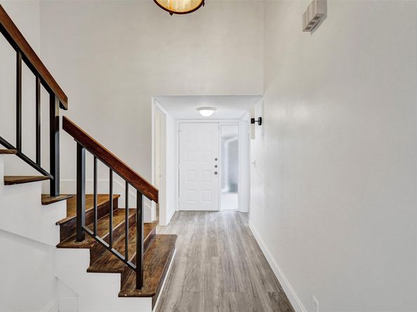 103 Heatherbrook Way 143, Hollywood FL 33021