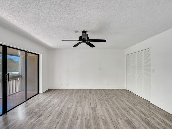 103 Heatherbrook Way 143, Hollywood FL 33021