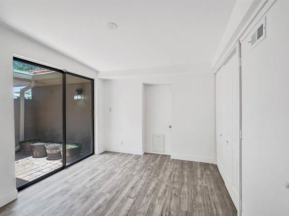 103 Heatherbrook Way 143, Hollywood FL 33021