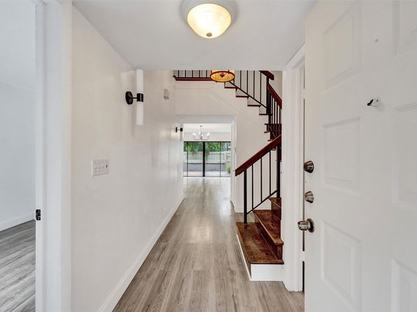 103 Heatherbrook Way 143, Hollywood FL 33021