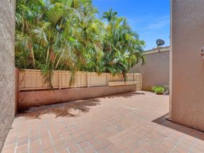103 Heatherbrook Way 143, Hollywood FL 33021