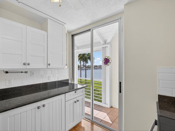 1071 Sugar Sands Boulevard 8, Singer Island FL 33404