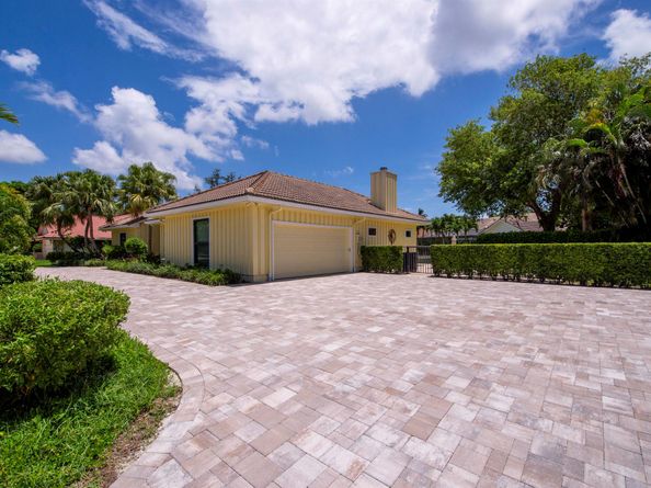 1 Wycliff Road, Palm Beach Gardens FL 33418