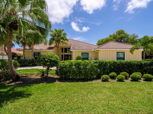 1 Wycliff Road, Palm Beach Gardens FL 33418