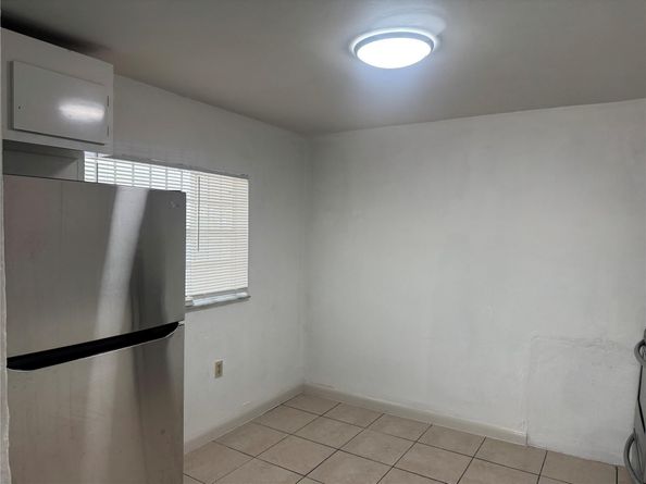 1735 NW 69th St, Miami FL 33147