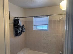 1735 NW 69th St, Miami FL 33147
