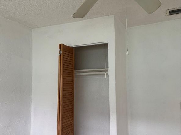 1735 NW 69th St, Miami FL 33147