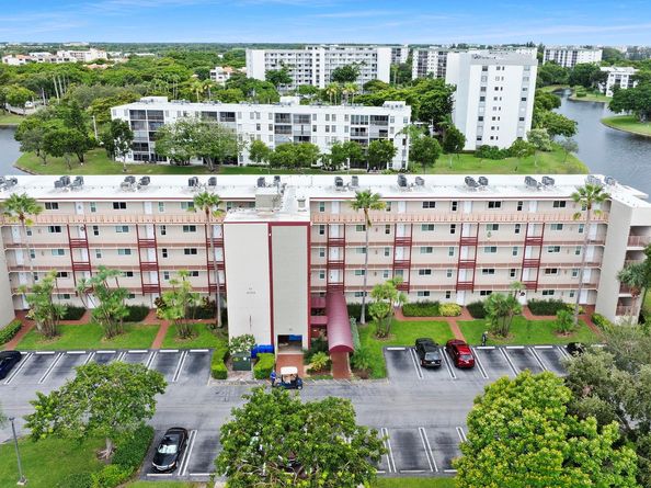 Undisclosed Address #FX-10500110, Pompano Beach FL 33069