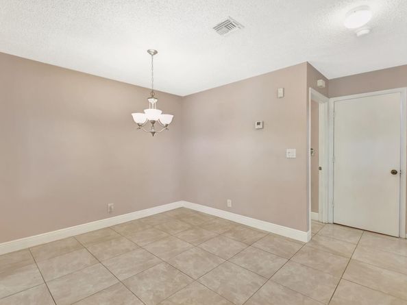 5043 Pointe Emerald Ln, Boca Raton FL 33486