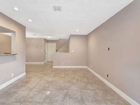 5043 Pointe Emerald Ln, Boca Raton FL 33486