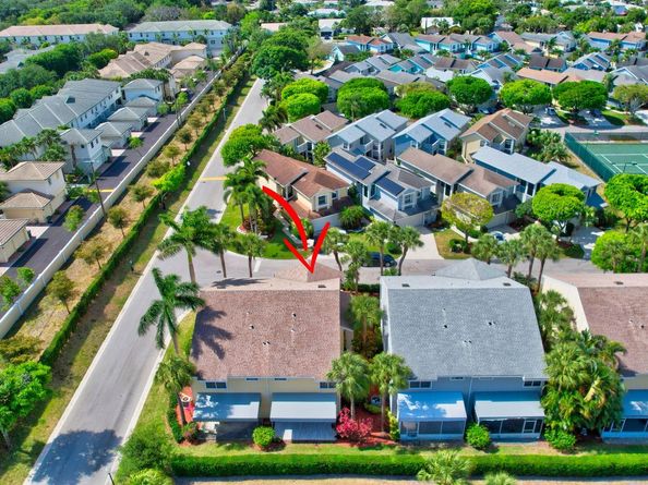 5043 Pointe Emerald Ln, Boca Raton FL 33486