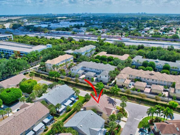 5043 Pointe Emerald Ln, Boca Raton FL 33486