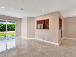 5043 Pointe Emerald Ln, Boca Raton FL 33486