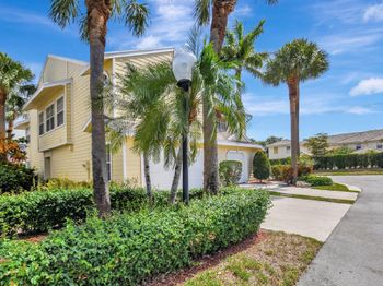 5043 Pointe Emerald Ln