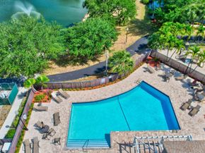 5043 Pointe Emerald Ln, Boca Raton FL 33486