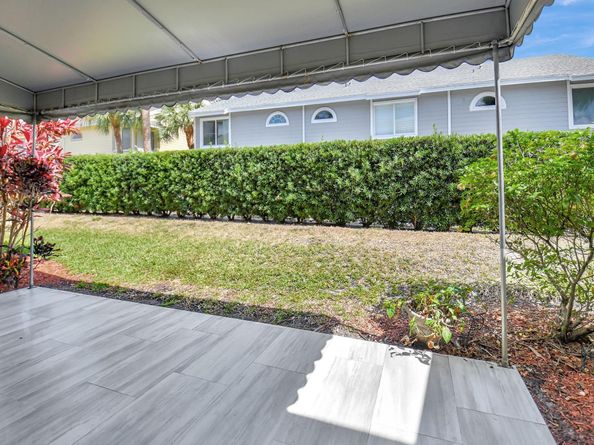 5043 Pointe Emerald Ln, Boca Raton FL 33486