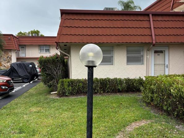 12009 Poinciana Boulevard 101, Royal Palm Beach FL 33411