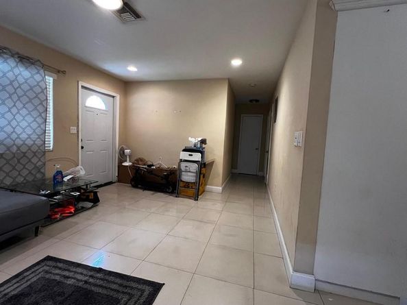 1804 NW 18th Ct, Fort Lauderdale FL 33311