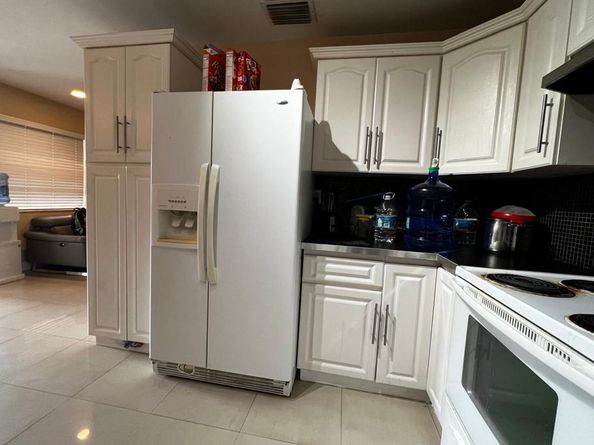 1804 NW 18th Ct, Fort Lauderdale FL 33311