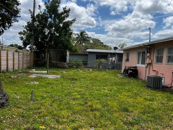 1804 NW 18th Ct, Fort Lauderdale FL 33311