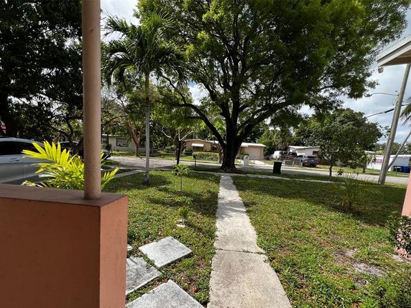1804 NW 18th Ct, Fort Lauderdale FL 33311