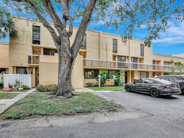 2821 SW 87th Ave 811, Davie FL 33328