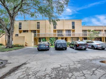 2821 SW 87th Ave