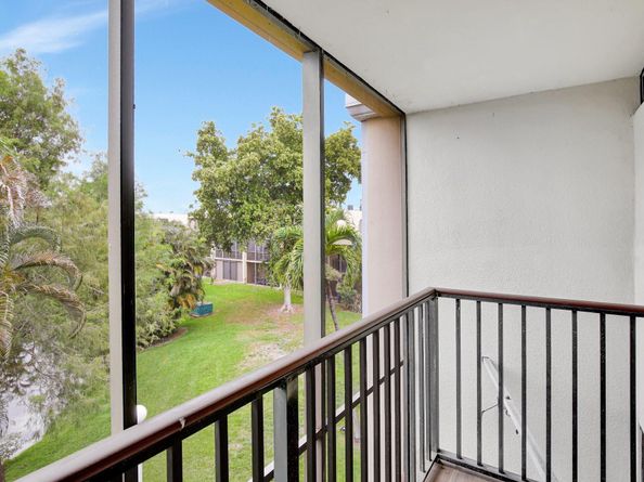 2821 SW 87th Ave 811, Davie FL 33328