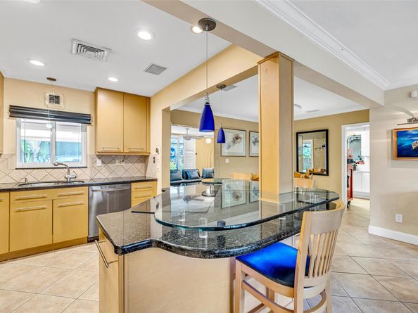3497 NE 19th Ave, Oakland Park FL 33306