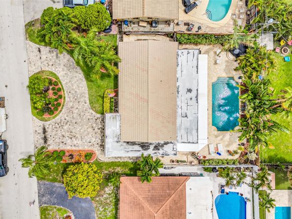3497 NE 19th Ave, Oakland Park FL 33306