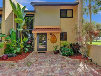 700 E Coco Plum Cr
