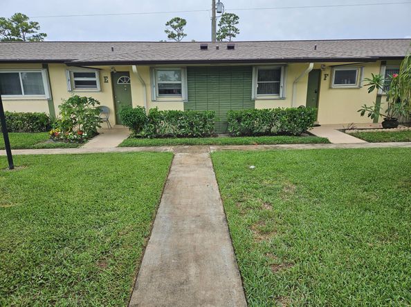 2941 Crrosley Drive W E, West Palm Beach FL 33415