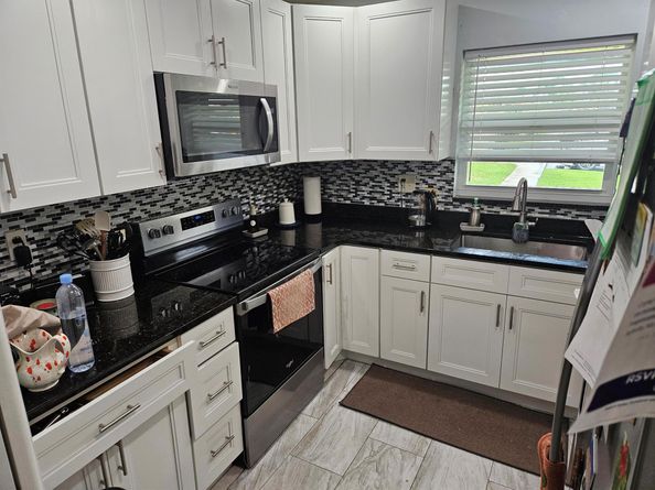 2941 Crrosley Drive W E, West Palm Beach FL 33415