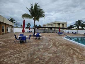 2941 Crrosley Drive W E, West Palm Beach FL 33415