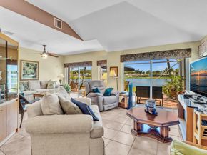 8895 Lake Park Cir, Davie FL 33328