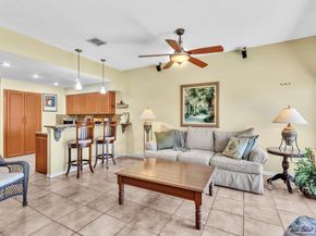 8895 Lake Park Cir, Davie FL 33328