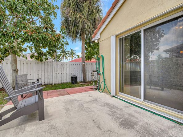 16590 NW 9th Street, Pembroke Pines FL 33028