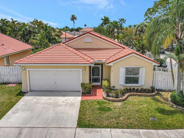 16590 NW 9th Street, Pembroke Pines FL 33028