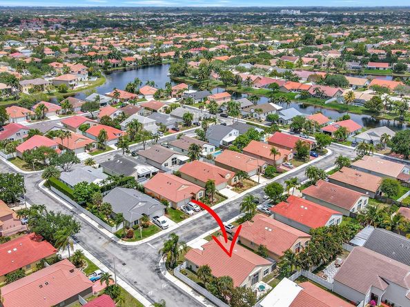 16590 NW 9th Street, Pembroke Pines FL 33028
